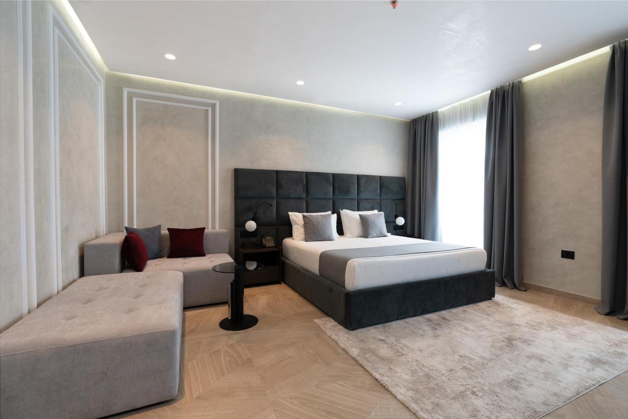 Hotel Plaza 培拉特 外观 照片