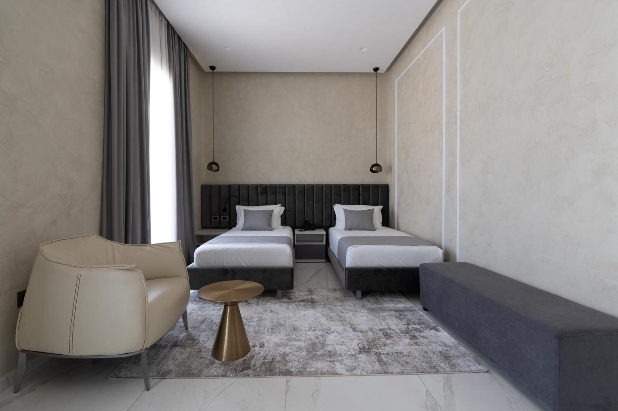 Hotel Plaza 培拉特 外观 照片