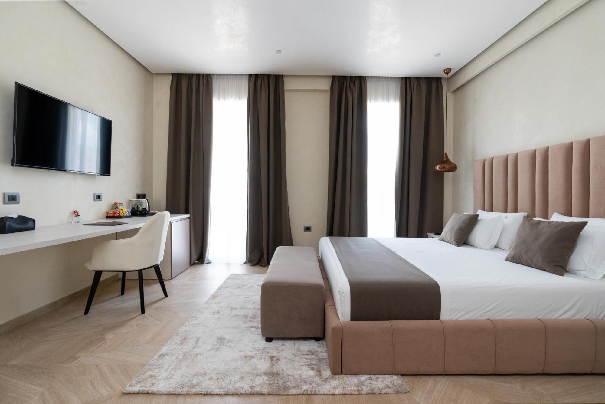 Hotel Plaza 培拉特 外观 照片
