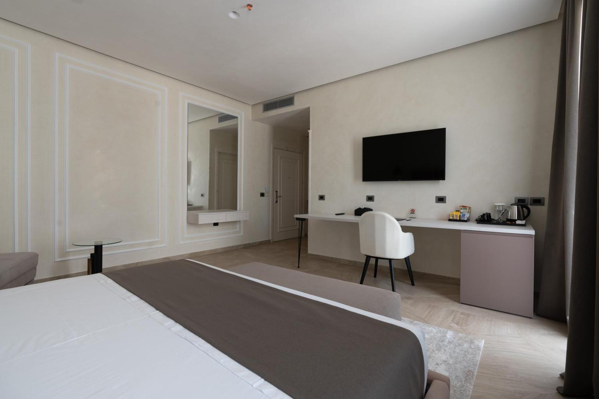 Hotel Plaza 培拉特 外观 照片